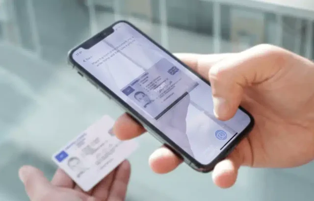 Id document liveness detection